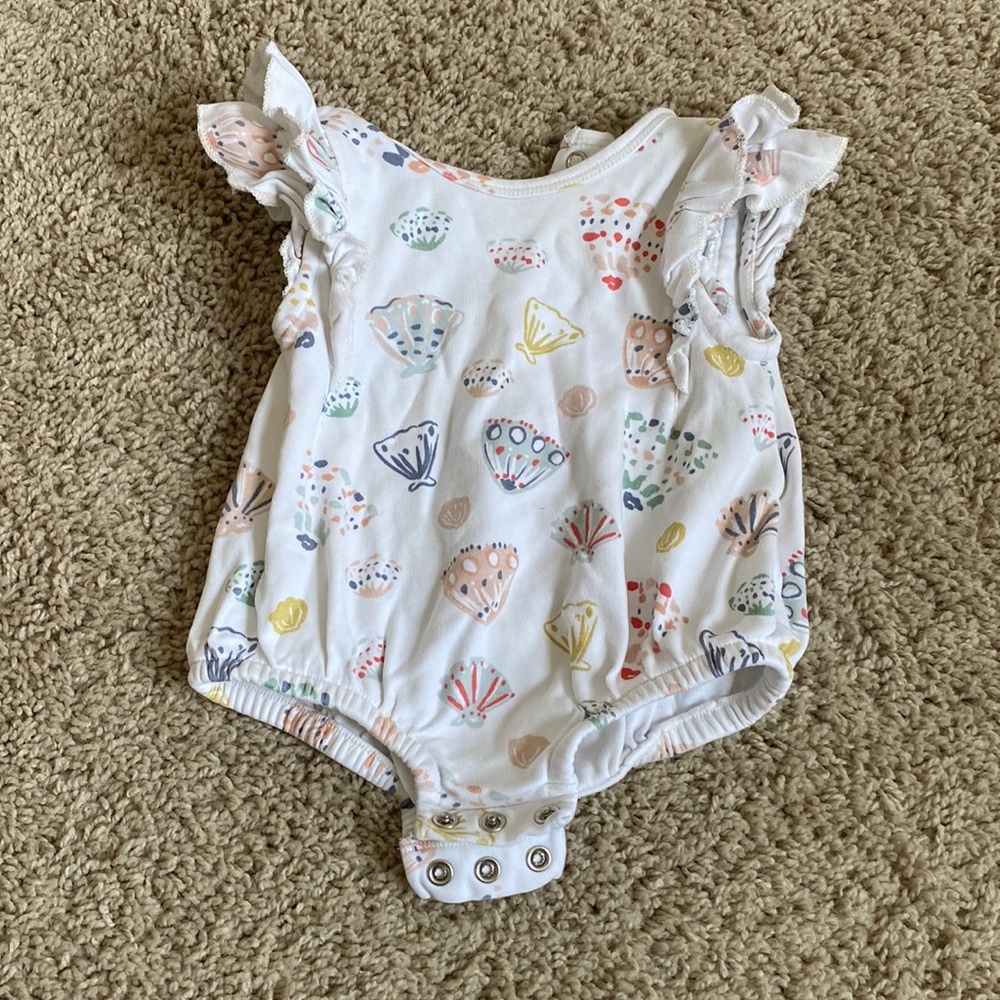 Pehr seashell ruffle bubble